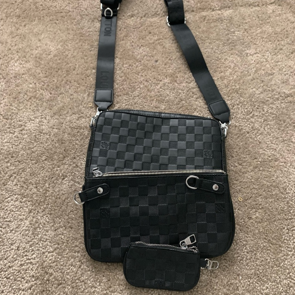 LV TRIO BAG